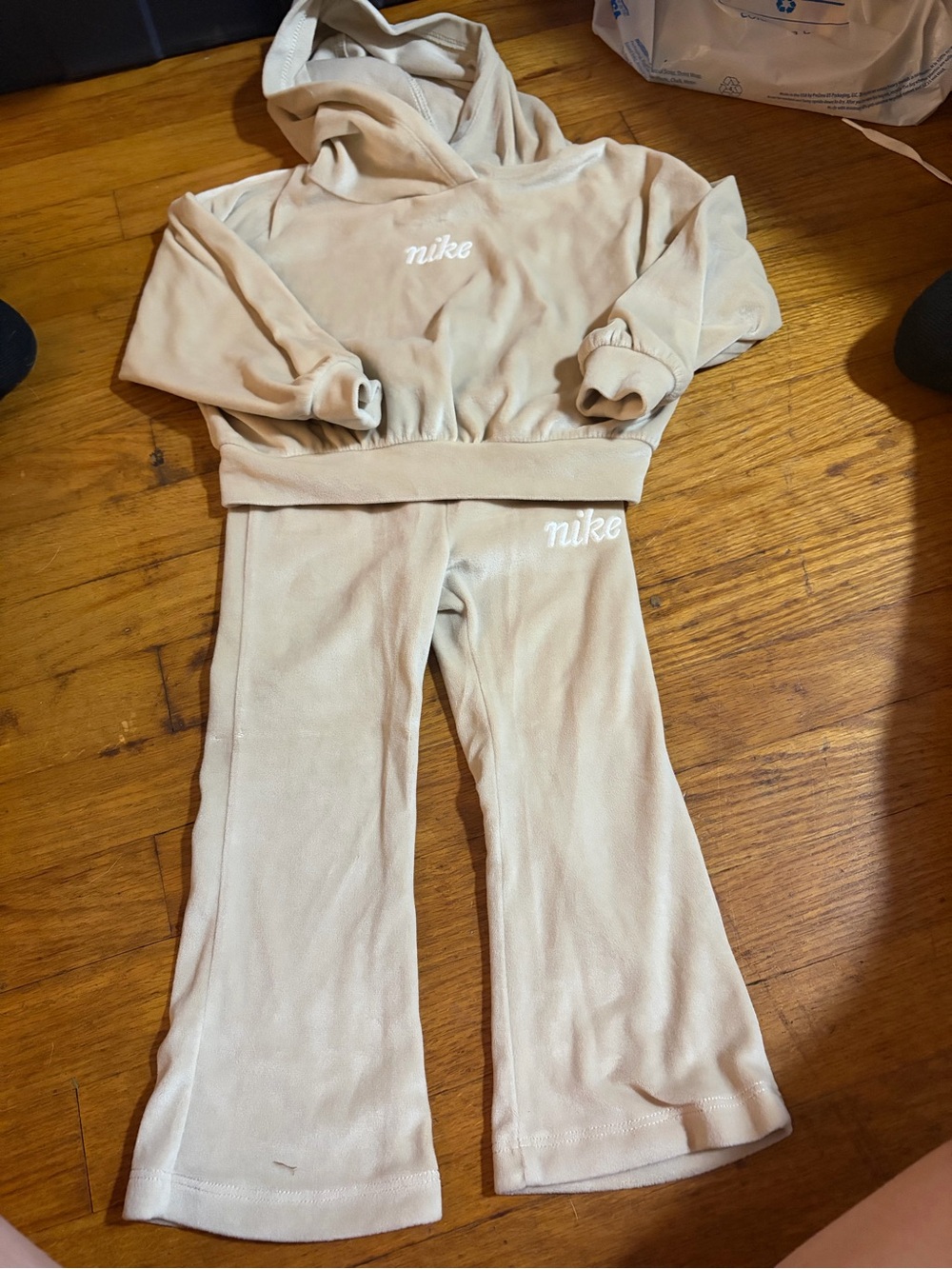 Kids Nike Tracksuit - Picture 1 of 1